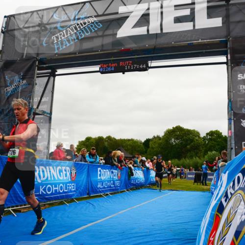 30.08.2026 - Elbe Triathlon Hamburg LAZAROV Photography http://msf.ph/oto/10083789 30.08.2026 11:37:58 Ziel 696, 726, 759, 1298 meine-sportfotos.de