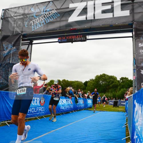 30.08.2026 - Elbe Triathlon Hamburg LAZAROV Photography http://msf.ph/oto/10084009 30.08.2026 11:39:09 Ziel 877, 1158, 1169, 1319, 1456 meine-sportfotos.de