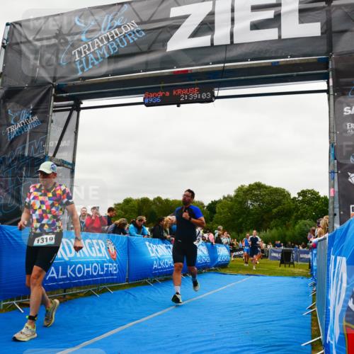 30.08.2026 - Elbe Triathlon Hamburg LAZAROV Photography http://msf.ph/oto/10084016 30.08.2026 11:39:11 Ziel 877, 1064, 1169, 1214, 1256, 1319, 1456 meine-sportfotos.de
