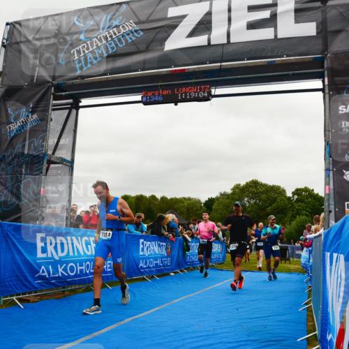 30.08.2026 - Elbe Triathlon Hamburg LAZAROV Photography http://msf.ph/oto/10084031 30.08.2026 11:39:18 Ziel 709, 877, 1064, 1123, 1125, 1205, 1214, 1256 meine-sportfotos.de