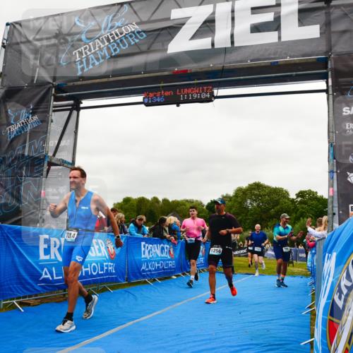 30.08.2026 - Elbe Triathlon Hamburg LAZAROV Photography http://msf.ph/oto/10084034 30.08.2026 11:39:18 Ziel 709, 877, 1064, 1123, 1125, 1205, 1214, 1256 meine-sportfotos.de