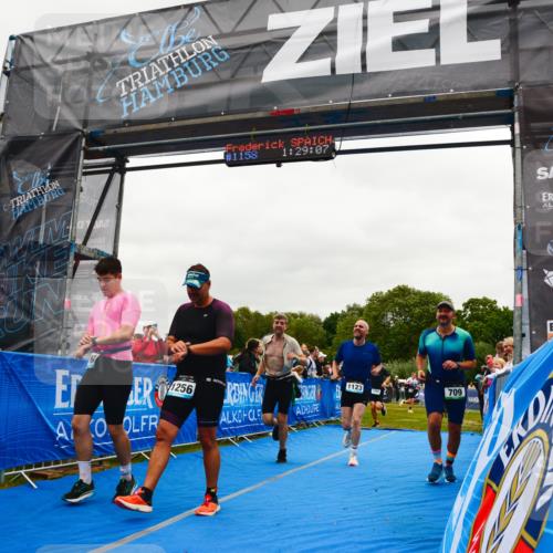 30.08.2026 - Elbe Triathlon Hamburg LAZAROV Photography http://msf.ph/oto/10084042 30.08.2026 11:39:20 Ziel 709, 992, 1064, 1123, 1125, 1205, 1214, 1256 meine-sportfotos.de