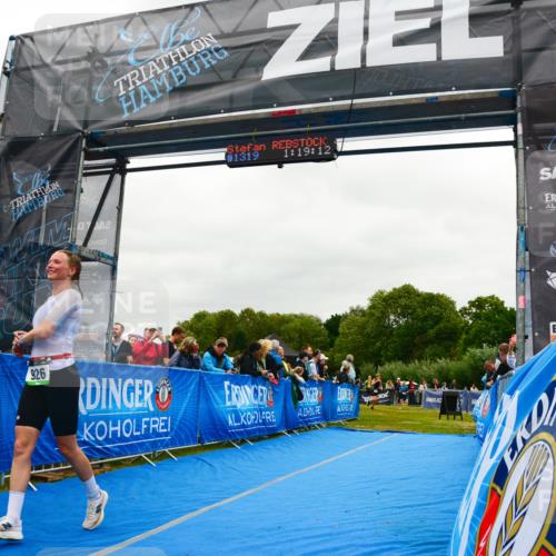 30.08.2026 - Elbe Triathlon Hamburg LAZAROV Photography http://msf.ph/oto/10084070 30.08.2026 11:39:33 Ziel 926, 979, 1146 meine-sportfotos.de