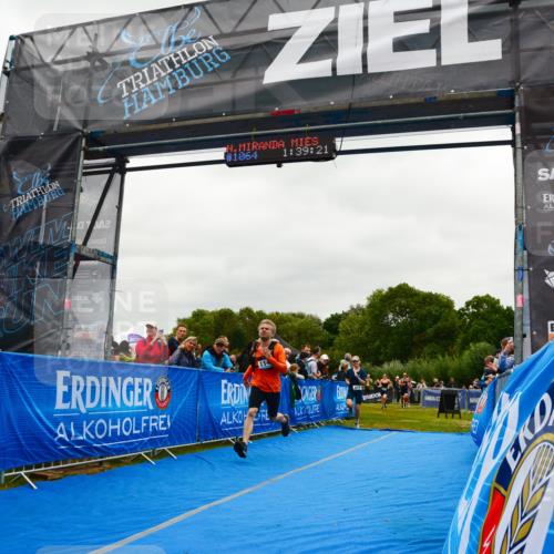 30.08.2026 - Elbe Triathlon Hamburg LAZAROV Photography http://msf.ph/oto/10084078 30.08.2026 11:39:41 Ziel 802, 812, 979, 1146, 1247, 1277 meine-sportfotos.de