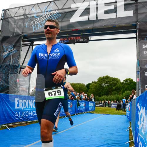 30.08.2026 - Elbe Triathlon Hamburg LAZAROV Photography http://msf.ph/oto/10084219 30.08.2026 11:40:23 Ziel 679, 1269 meine-sportfotos.de