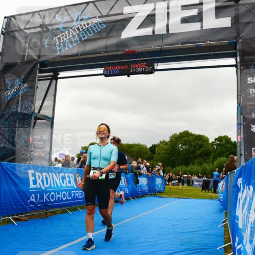 30.08.2026 - Elbe Triathlon Hamburg LAZAROV Photography http://msf.ph/oto/10084257 30.08.2026 11:40:49 Ziel 694, 911, 933, 1375 meine-sportfotos.de