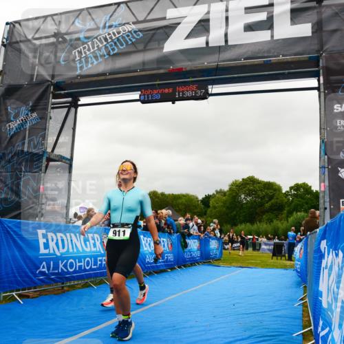 30.08.2026 - Elbe Triathlon Hamburg LAZAROV Photography http://msf.ph/oto/10084259 30.08.2026 11:40:49 Ziel 694, 911, 933, 1375 meine-sportfotos.de