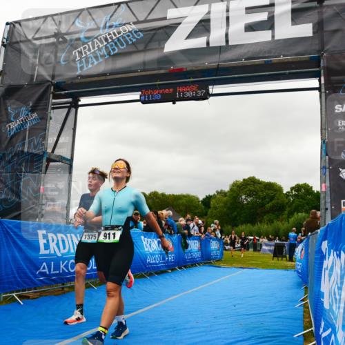 30.08.2026 - Elbe Triathlon Hamburg LAZAROV Photography http://msf.ph/oto/10084261 30.08.2026 11:40:49 Ziel 694, 911, 933, 1375 meine-sportfotos.de