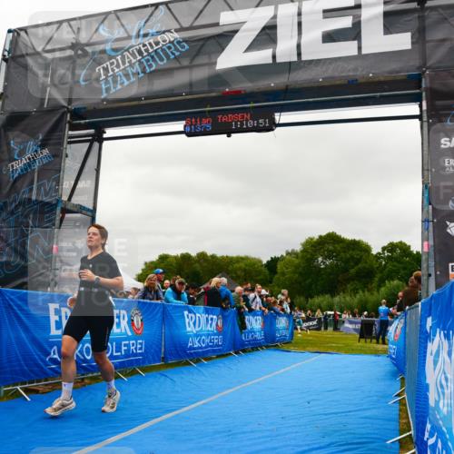 30.08.2026 - Elbe Triathlon Hamburg LAZAROV Photography http://msf.ph/oto/10084290 30.08.2026 11:40:55 Ziel 694, 933 meine-sportfotos.de