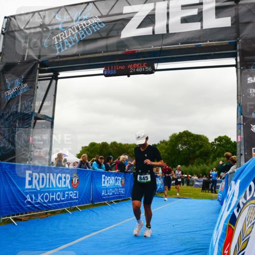 30.08.2026 - Elbe Triathlon Hamburg LAZAROV Photography http://msf.ph/oto/10084301 30.08.2026 11:41:06 Ziel 845, 920, 1302 meine-sportfotos.de