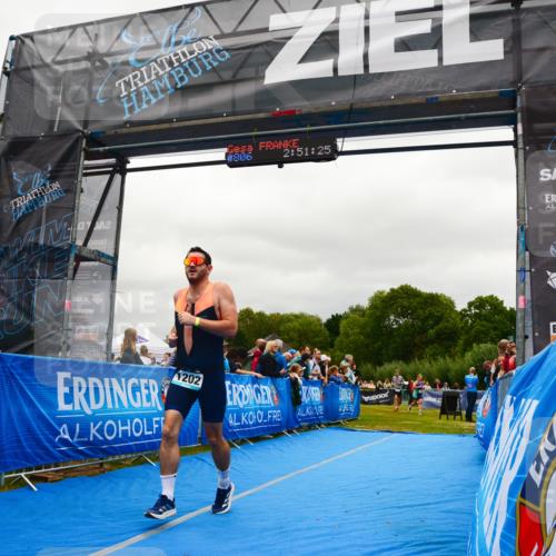 30.08.2026 - Elbe Triathlon Hamburg LAZAROV Photography http://msf.ph/oto/10084358 30.08.2026 11:41:27 Ziel 806, 1202, 1209, 1278 meine-sportfotos.de