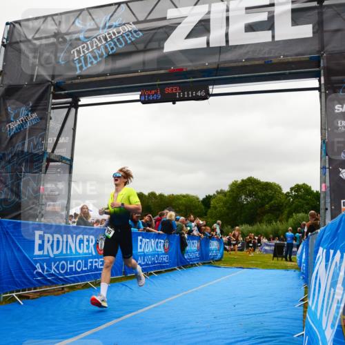 30.08.2026 - Elbe Triathlon Hamburg LAZAROV Photography http://msf.ph/oto/10084381 30.08.2026 11:41:46 Ziel 795, 1272, 1449 meine-sportfotos.de