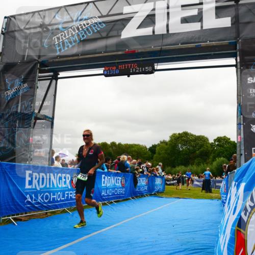 30.08.2026 - Elbe Triathlon Hamburg LAZAROV Photography http://msf.ph/oto/10084419 30.08.2026 11:42:03 Ziel 720, 1207 meine-sportfotos.de