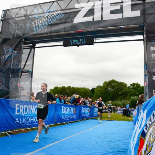 30.08.2026 - Elbe Triathlon Hamburg LAZAROV Photography http://msf.ph/oto/10084445 30.08.2026 11:42:19 Ziel 792, 817, 864 meine-sportfotos.de