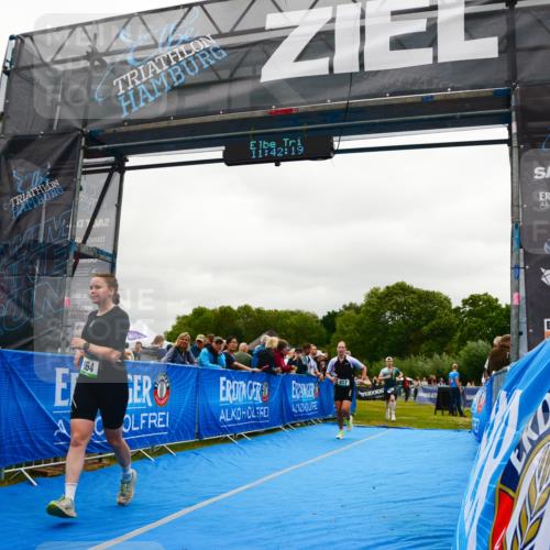 30.08.2026 - Elbe Triathlon Hamburg LAZAROV Photography http://msf.ph/oto/10084450 30.08.2026 11:42:19 Ziel 792, 817, 864 meine-sportfotos.de