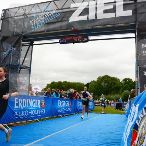 30.08.2026 - Elbe Triathlon Hamburg LAZAROV Photography http://msf.ph/oto/10084456 30.08.2026 11:42:20 Ziel 792, 817, 864 meine-sportfotos.de