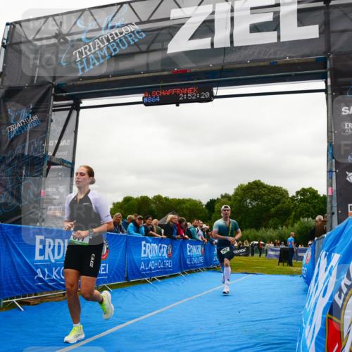 30.08.2026 - Elbe Triathlon Hamburg LAZAROV Photography http://msf.ph/oto/10084463 30.08.2026 11:42:21 Ziel 792, 817, 864 meine-sportfotos.de