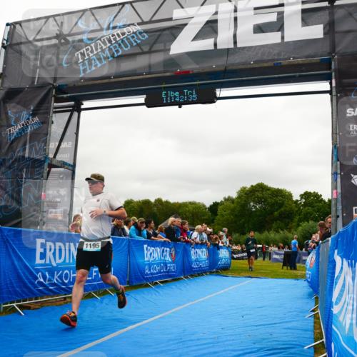 30.08.2026 - Elbe Triathlon Hamburg LAZAROV Photography http://msf.ph/oto/10084482 30.08.2026 11:42:37 Ziel 1142, 1195 meine-sportfotos.de