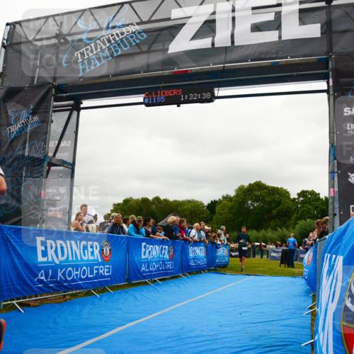 30.08.2026 - Elbe Triathlon Hamburg LAZAROV Photography http://msf.ph/oto/10084491 30.08.2026 11:42:37 Ziel 1142, 1195 meine-sportfotos.de