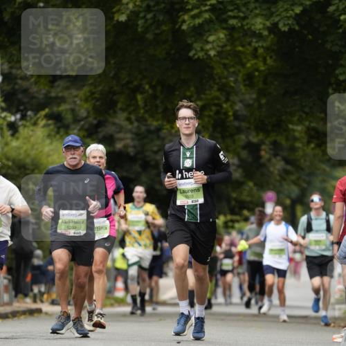 30.08.2026 - Blankeneser Heldenlauf Patografie http://msf.ph/oto/10084511 30.08.2026 10:26:36 Ziel 5009, 5203, 5219, 5330, 5503, 5791, 5799, 5800, 5801, 5854 meine-sportfotos.de