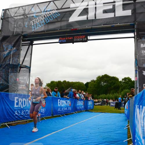 30.08.2026 - Elbe Triathlon Hamburg LAZAROV Photography http://msf.ph/oto/10084618 30.08.2026 11:43:26 Ziel 1242, 1390 meine-sportfotos.de