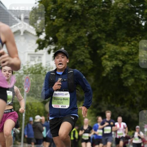 30.08.2026 - Blankeneser Heldenlauf Patografie http://msf.ph/oto/10084686 30.08.2026 10:28:04 Ziel 5225, 5255, 5585, 5727, 5728, 5856 meine-sportfotos.de