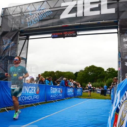 30.08.2026 - Elbe Triathlon Hamburg LAZAROV Photography http://msf.ph/oto/10084733 30.08.2026 11:44:06 Ziel 1227, 1287 meine-sportfotos.de