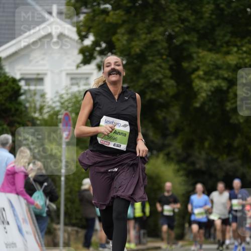 30.08.2026 - Blankeneser Heldenlauf Patografie http://msf.ph/oto/10084778 30.08.2026 10:28:57 Ziel 5120, 5276, 5285, 5600, 5601, 5696 meine-sportfotos.de