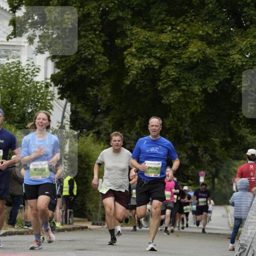 30.08.2026 - Blankeneser Heldenlauf Patografie http://msf.ph/oto/10084789 30.08.2026 10:29:04 Ziel 5222, 5286, 5483, 5630, 5895 meine-sportfotos.de