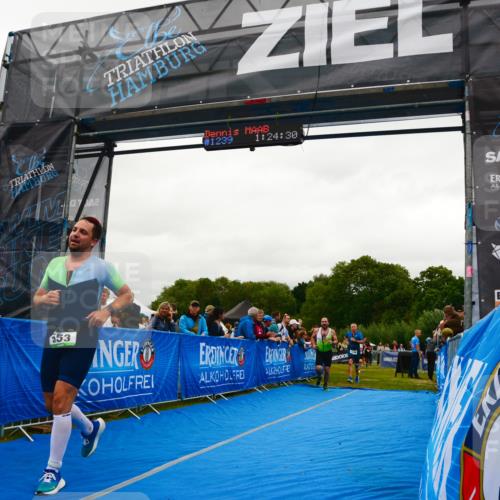 30.08.2026 - Elbe Triathlon Hamburg LAZAROV Photography http://msf.ph/oto/10084836 30.08.2026 11:44:45 Ziel 553, 810, 1258, 1326 meine-sportfotos.de