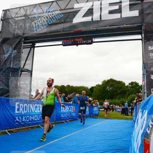 30.08.2026 - Elbe Triathlon Hamburg LAZAROV Photography http://msf.ph/oto/10084844 30.08.2026 11:44:48 Ziel 553, 810, 1082, 1258, 1326 meine-sportfotos.de