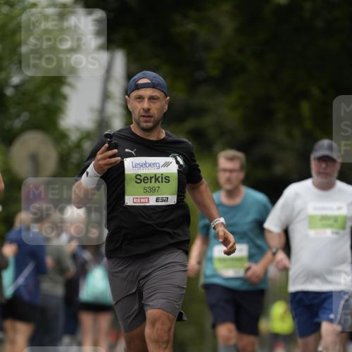 30.08.2026 - Blankeneser Heldenlauf Patografie http://msf.ph/oto/10084845 30.08.2026 10:29:36 Ziel 5051, 5348, 5395, 5397 meine-sportfotos.de