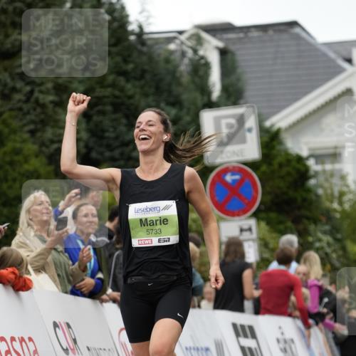 30.08.2026 - Blankeneser Heldenlauf Patografie http://msf.ph/oto/10084931 30.08.2026 10:30:36 Ziel 5153, 5206, 5213, 5421, 5733 meine-sportfotos.de