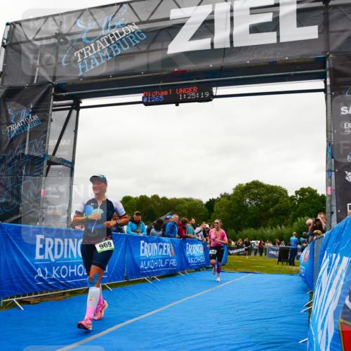 30.08.2026 - Elbe Triathlon Hamburg LAZAROV Photography http://msf.ph/oto/10084950 30.08.2026 11:45:30 Ziel 868, 969 meine-sportfotos.de