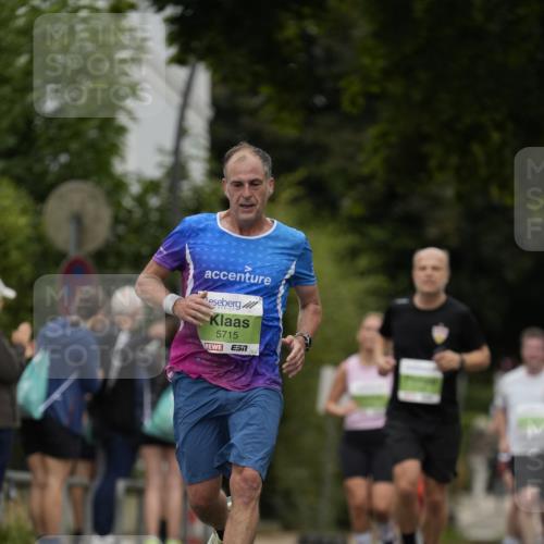 30.08.2026 - Blankeneser Heldenlauf Patografie http://msf.ph/oto/10084997 30.08.2026 10:31:20 Ziel 5182, 5267, 5346, 5715 meine-sportfotos.de