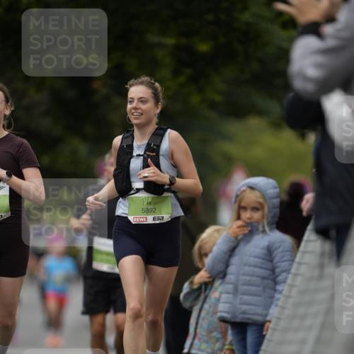 30.08.2026 - Blankeneser Heldenlauf Patografie http://msf.ph/oto/10085014 30.08.2026 10:31:28 Ziel 5108, 5141, 5157, 5552, 5715, 5885 meine-sportfotos.de