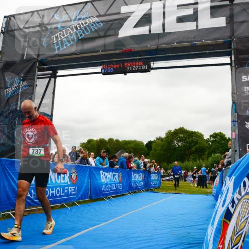 30.08.2026 - Elbe Triathlon Hamburg LAZAROV Photography http://msf.ph/oto/10085096 30.08.2026 11:47:05 Ziel 737, 1294, 1311 meine-sportfotos.de