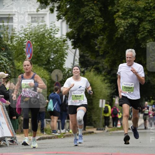 30.08.2026 - Blankeneser Heldenlauf Patografie http://msf.ph/oto/10085159 30.08.2026 10:32:52 Ziel 5046, 5113, 5500, 5573, 5748 meine-sportfotos.de