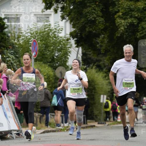 30.08.2026 - Blankeneser Heldenlauf Patografie http://msf.ph/oto/10085161 30.08.2026 10:32:52 Ziel 5046, 5113, 5500, 5573, 5748 meine-sportfotos.de