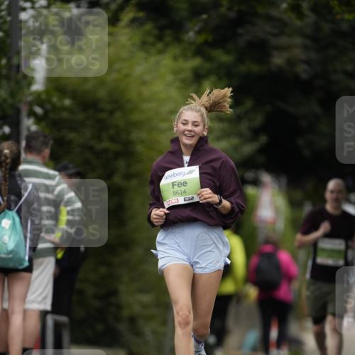 30.08.2026 - Blankeneser Heldenlauf Patografie http://msf.ph/oto/10085173 30.08.2026 10:32:59 Ziel 5046, 5500, 5573 meine-sportfotos.de
