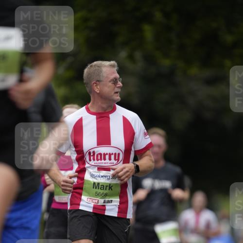 30.08.2026 - Blankeneser Heldenlauf Patografie http://msf.ph/oto/10085199 30.08.2026 10:33:15 Ziel 5044, 5129, 5249, 5463, 5666, 5683, 5684 meine-sportfotos.de