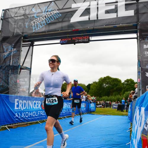 30.08.2026 - Elbe Triathlon Hamburg LAZAROV Photography http://msf.ph/oto/10085216 30.08.2026 11:48:03 Ziel 821, 914, 927, 1163, 1421 meine-sportfotos.de