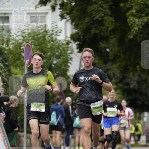 30.08.2026 - Blankeneser Heldenlauf Patografie http://msf.ph/oto/10085220 30.08.2026 10:33:25 Ziel 5044, 5133, 5666, 5825, 5826 meine-sportfotos.de