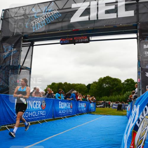 30.08.2026 - Elbe Triathlon Hamburg LAZAROV Photography http://msf.ph/oto/10085235 30.08.2026 11:48:12 Ziel 821 meine-sportfotos.de