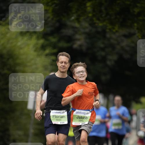 30.08.2026 - Blankeneser Heldenlauf Patografie http://msf.ph/oto/10085240 30.08.2026 10:33:37 Ziel 5134, 5664, 5665 meine-sportfotos.de