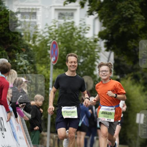 30.08.2026 - Blankeneser Heldenlauf Patografie http://msf.ph/oto/10085246 30.08.2026 10:33:42 Ziel 5631, 5633, 5664, 5665 meine-sportfotos.de