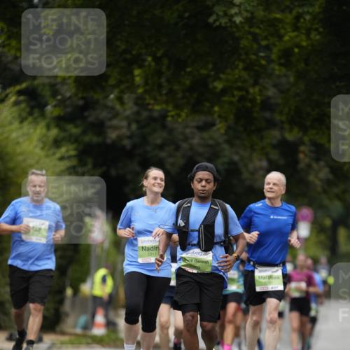 30.08.2026 - Blankeneser Heldenlauf Patografie http://msf.ph/oto/10085256 30.08.2026 10:33:49 Ziel 5631, 5633, 5819 meine-sportfotos.de