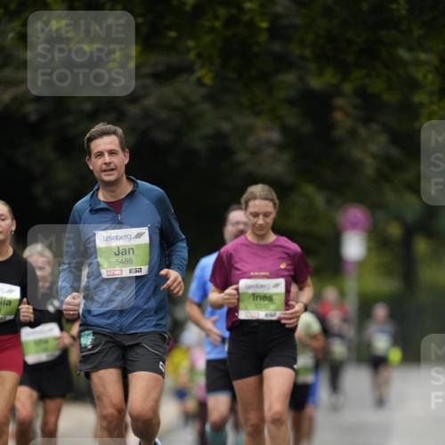 30.08.2026 - Blankeneser Heldenlauf Patografie http://msf.ph/oto/10085281 30.08.2026 10:34:02 Ziel 5211, 5256, 5294, 5337, 5369, 5700 meine-sportfotos.de