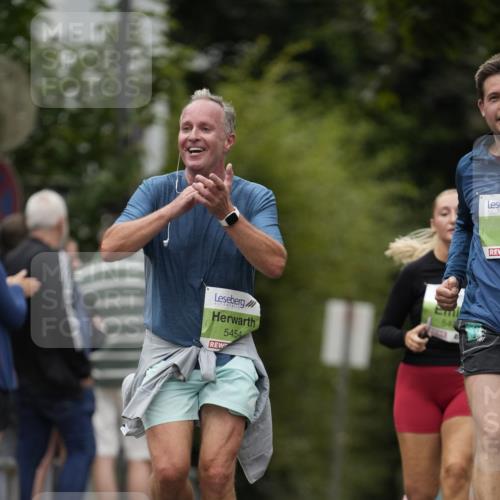 30.08.2026 - Blankeneser Heldenlauf Patografie http://msf.ph/oto/10085288 30.08.2026 10:34:04 Ziel 5211, 5256, 5294, 5337, 5454, 5486, 5700 meine-sportfotos.de