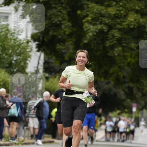 30.08.2026 - Blankeneser Heldenlauf Patografie http://msf.ph/oto/10085316 30.08.2026 10:34:22 Ziel 5161, 5302, 5373, 5788 meine-sportfotos.de